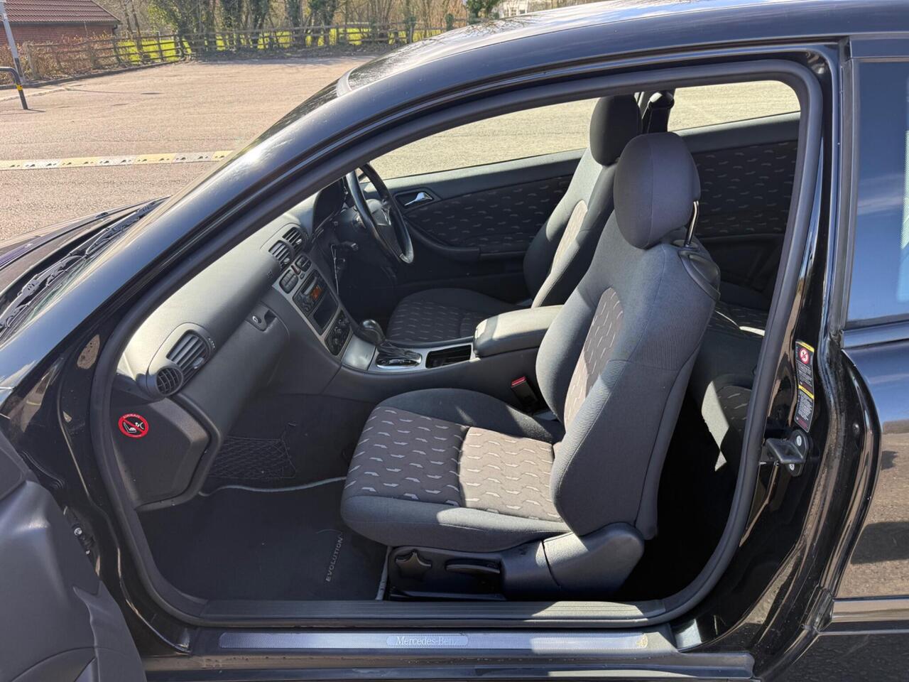 Mercedes-Benz C Class — photo 13