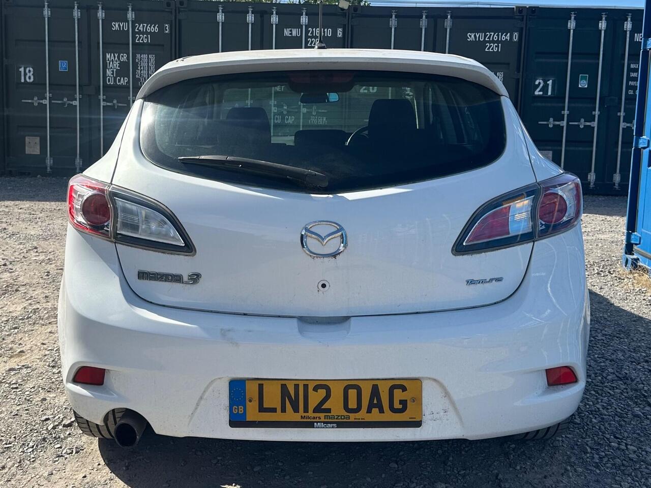 Mazda Mazda3 — photo 13
