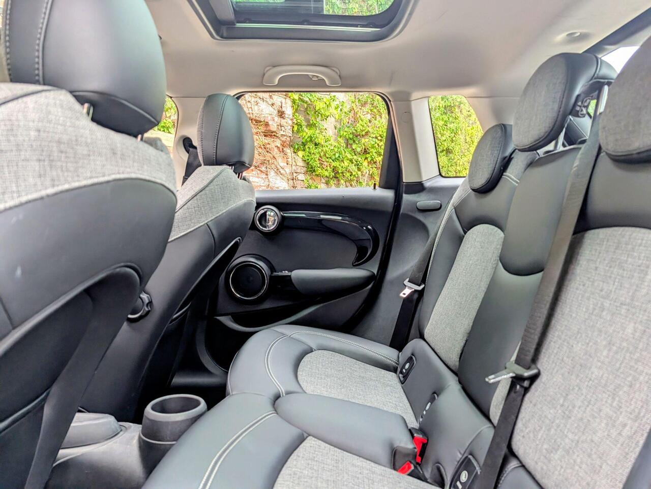 MINI Hatch — photo 18