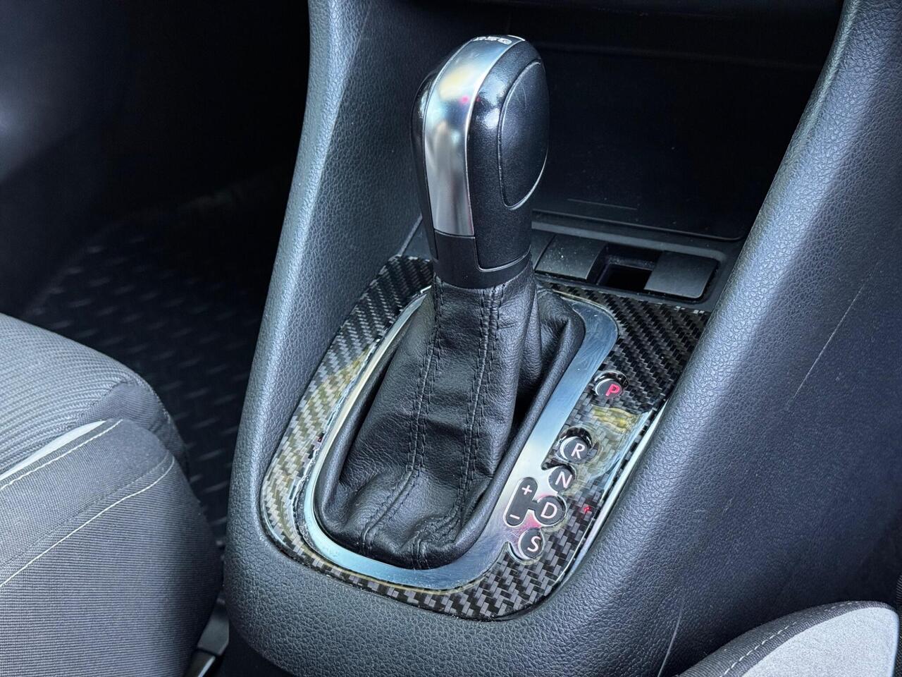 Volkswagen Golf — photo 25