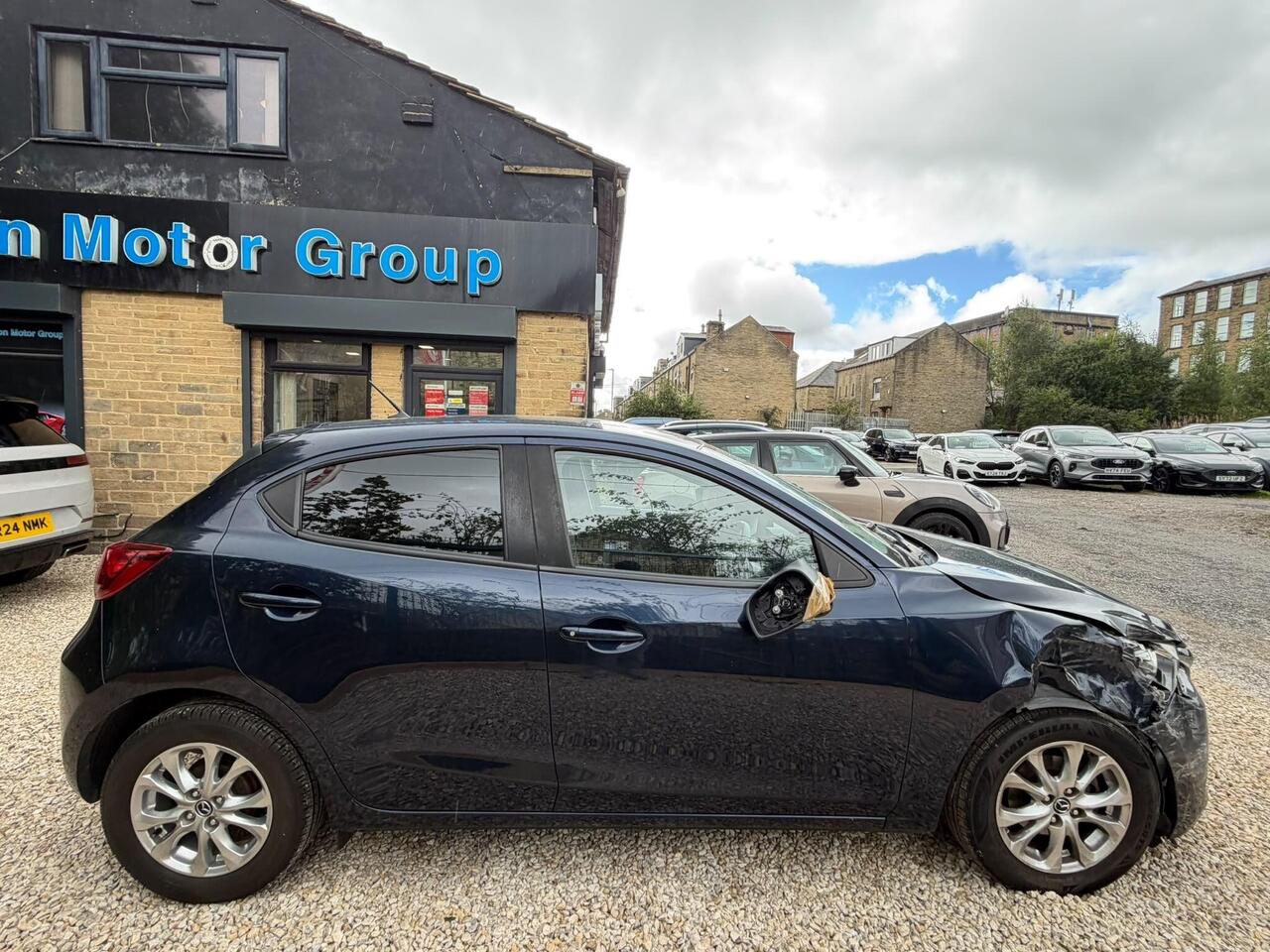 Mazda Mazda2 — photo 9