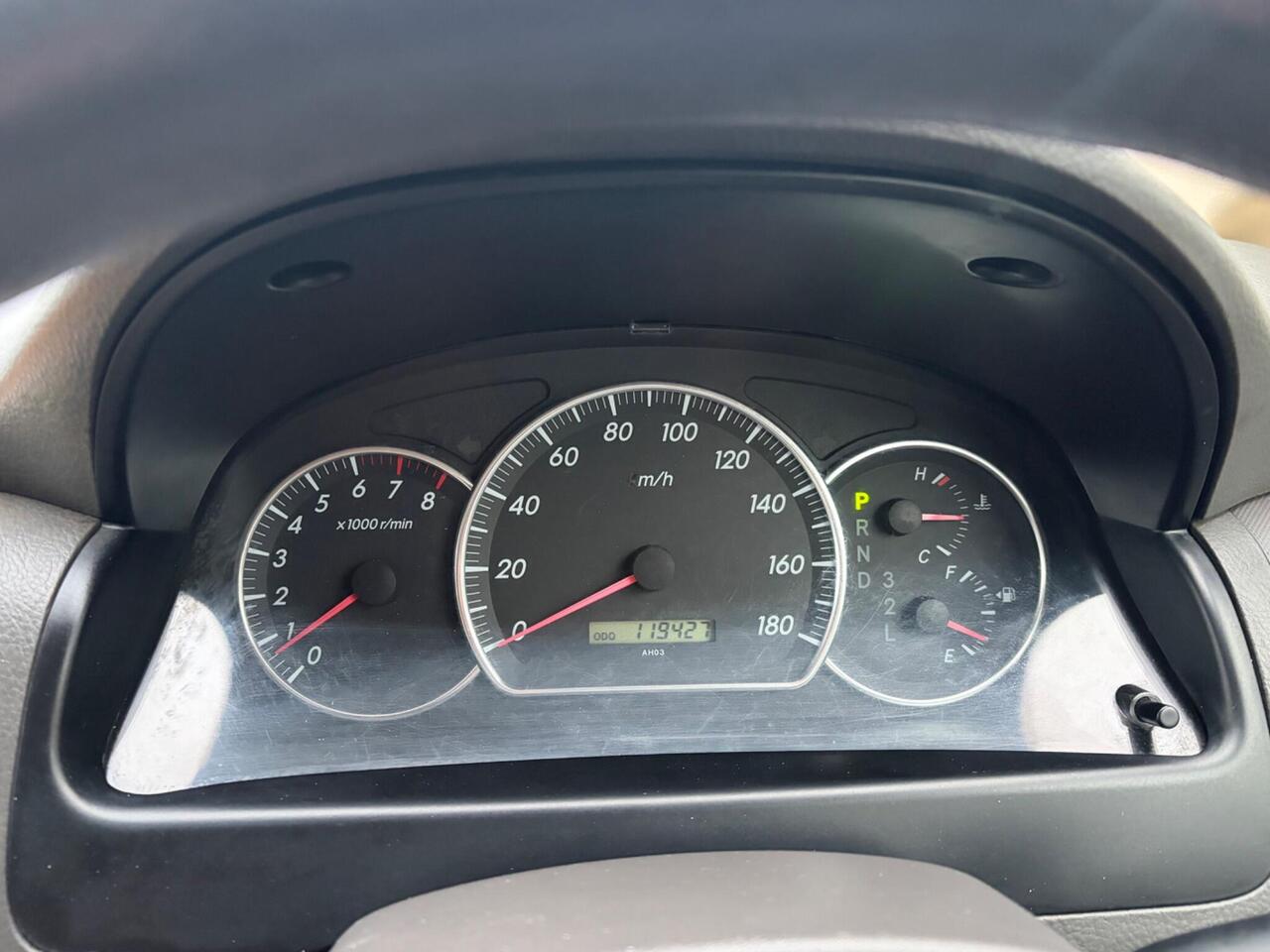 Toyota Alphard — photo 24