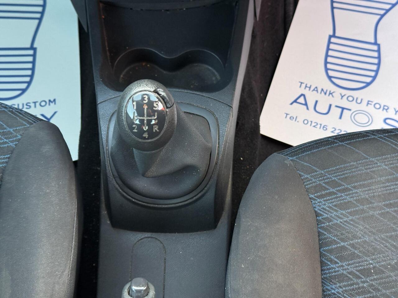 Renault Clio — photo 27