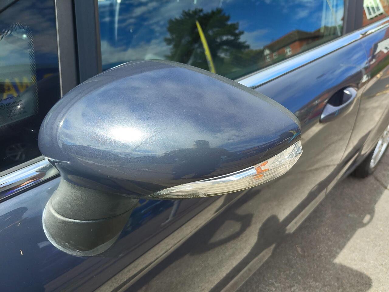 Ford Fiesta — photo 47