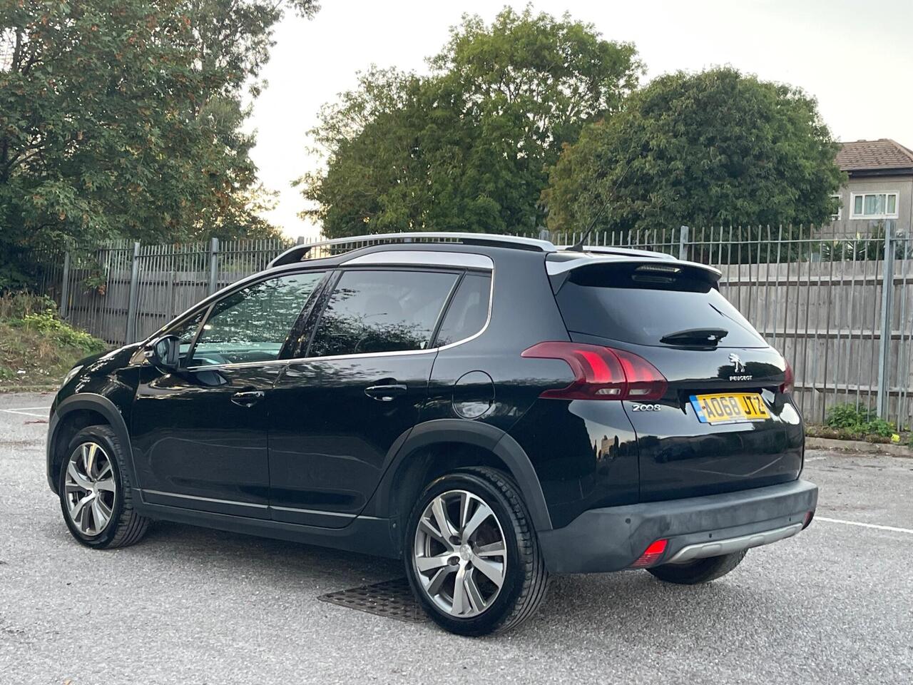 Peugeot 2008 — photo 4