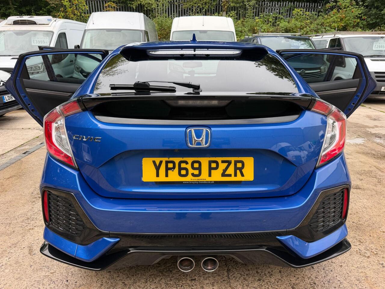 Honda Civic — photo 15