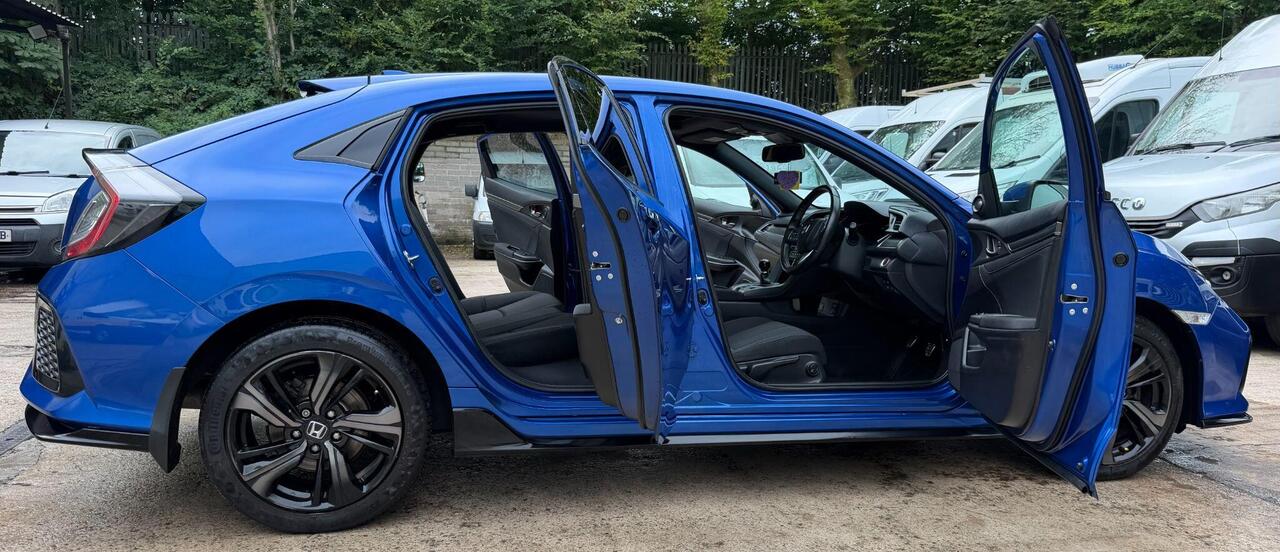 Honda Civic — photo 10