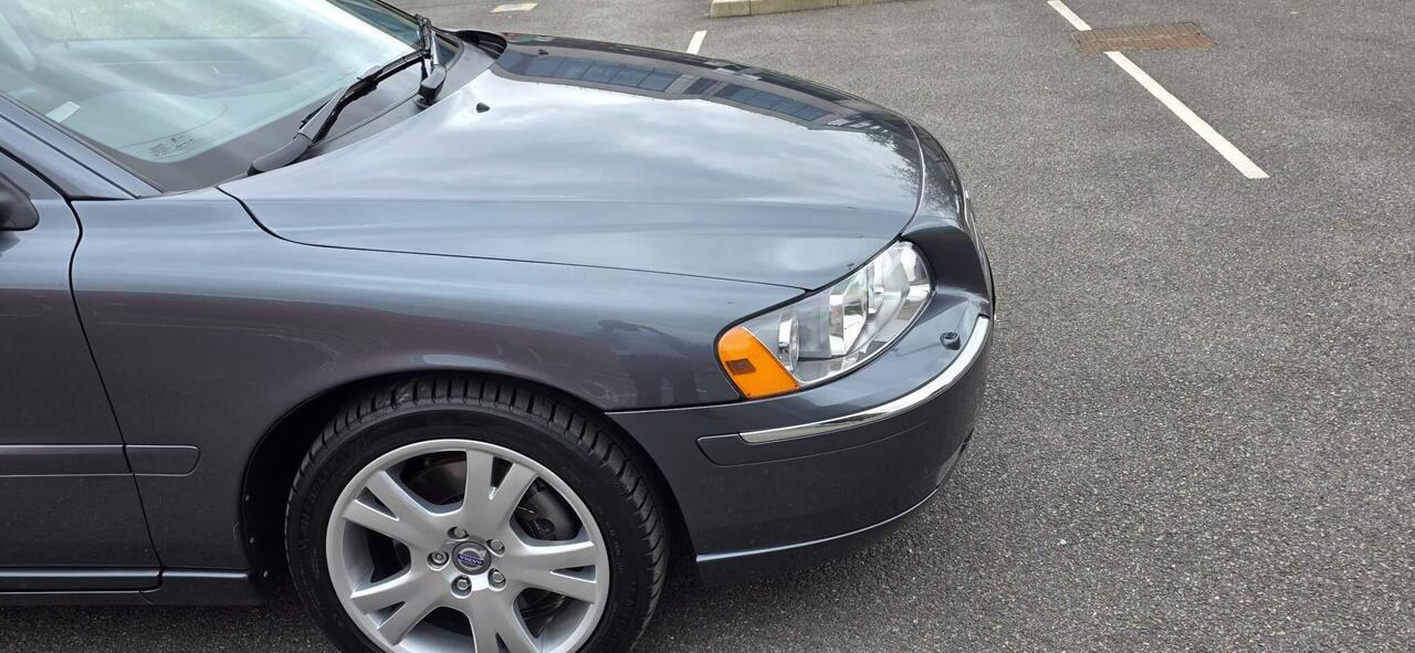 Volvo V70 — photo 9