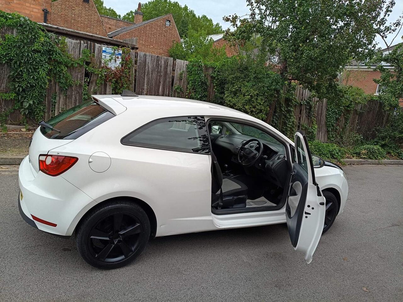 SEAT Ibiza — photo 14