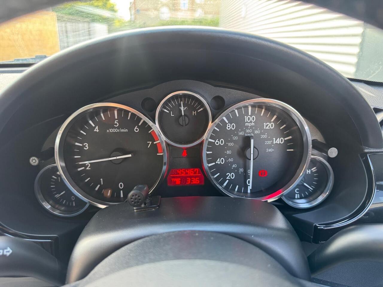 Mazda MX-5 — photo 26