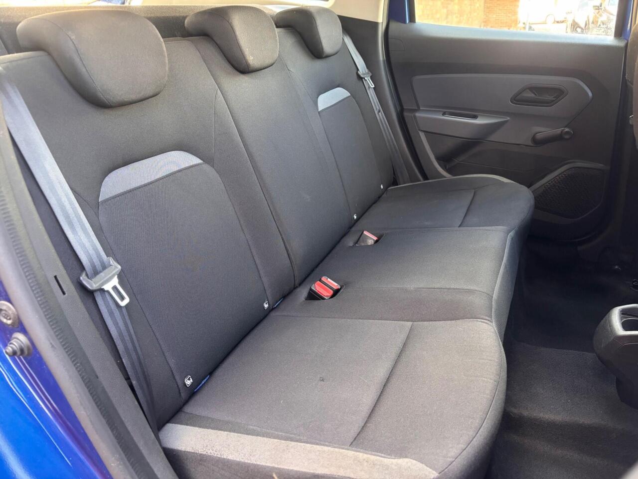 Dacia Duster — photo 18