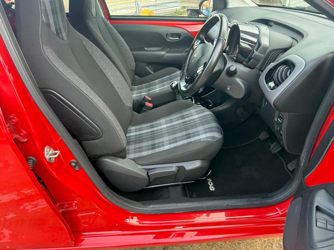 Peugeot 108 — photo 19