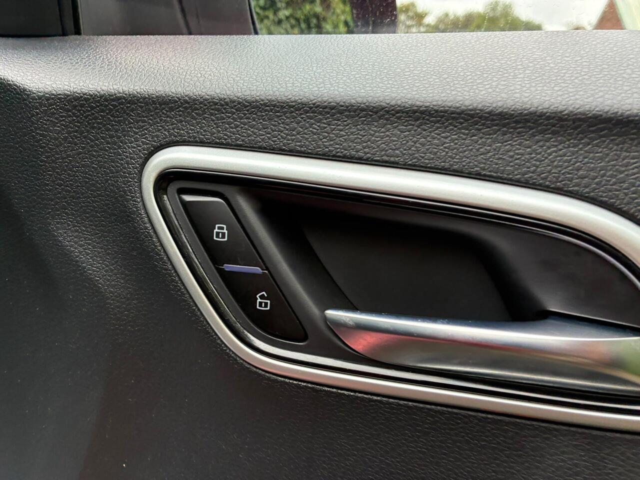 MG MG ZS — photo 34