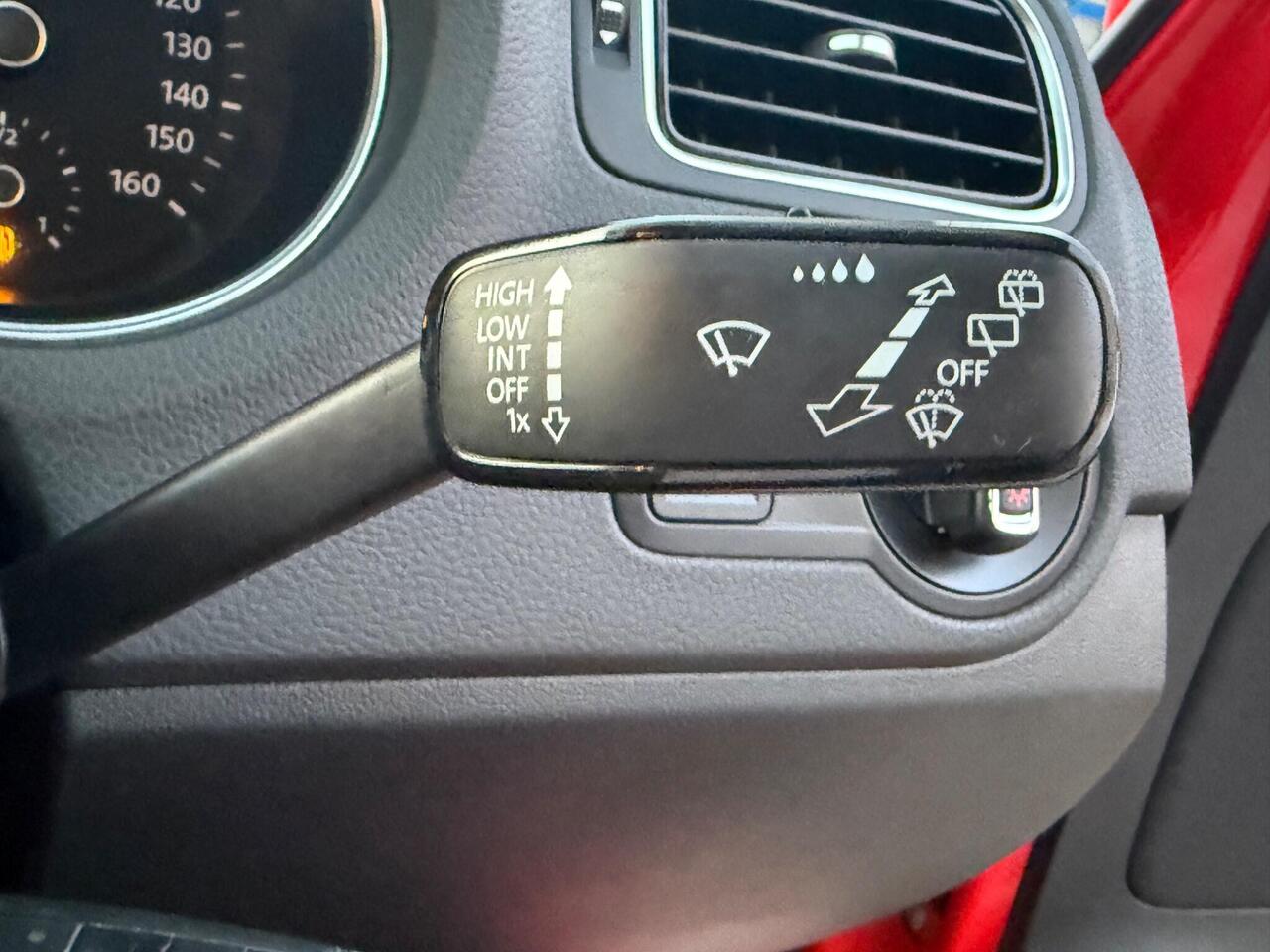 Volkswagen Polo — photo 17