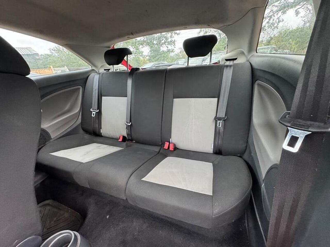 SEAT Ibiza — photo 20