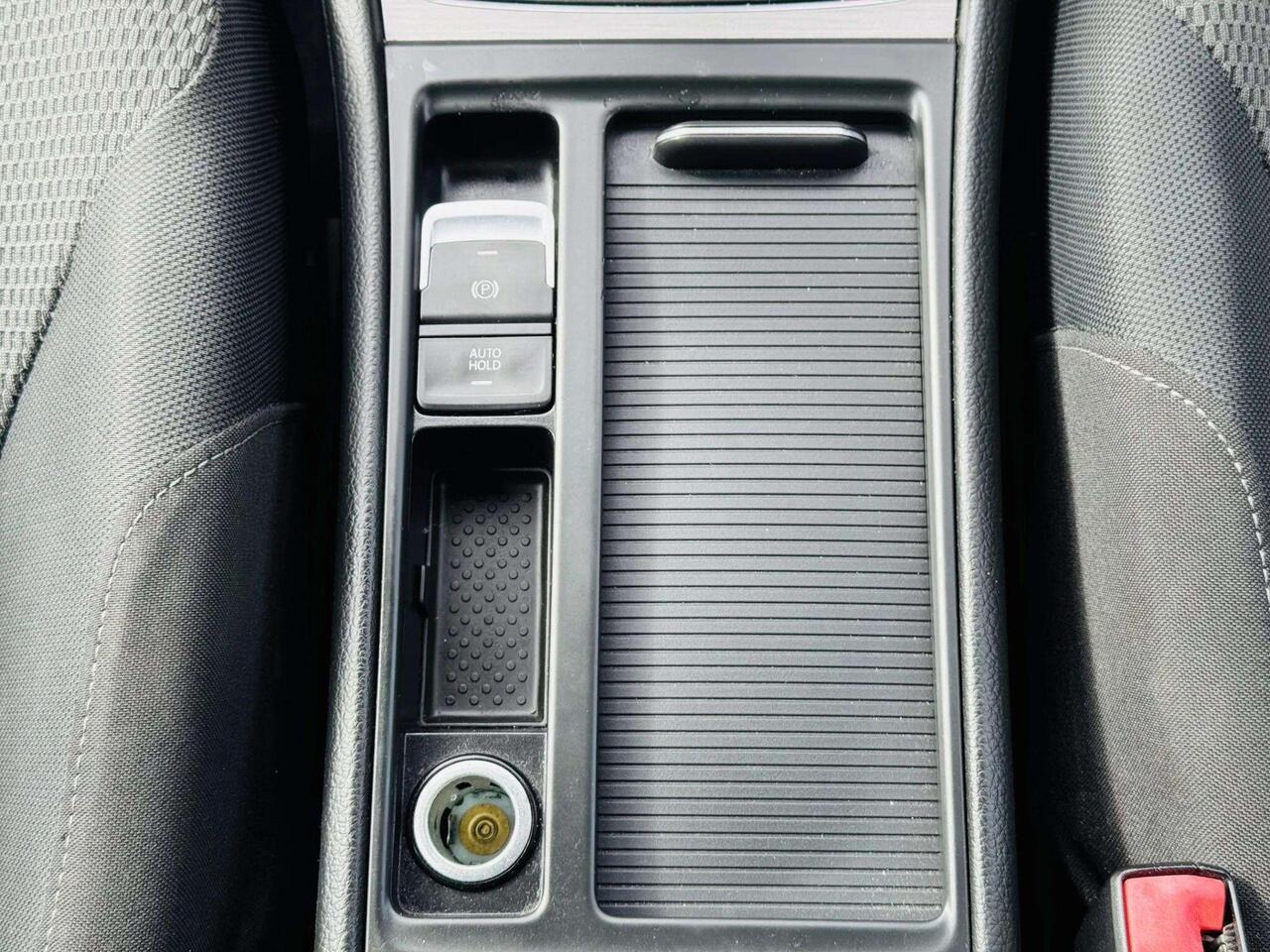 Volkswagen Golf — photo 25