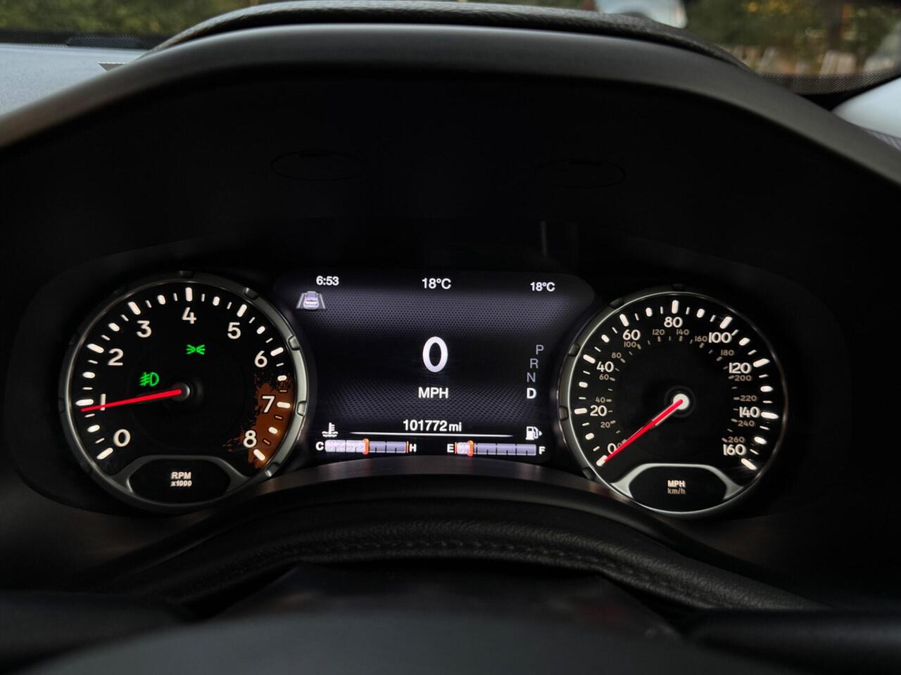 Jeep Renegade — photo 23