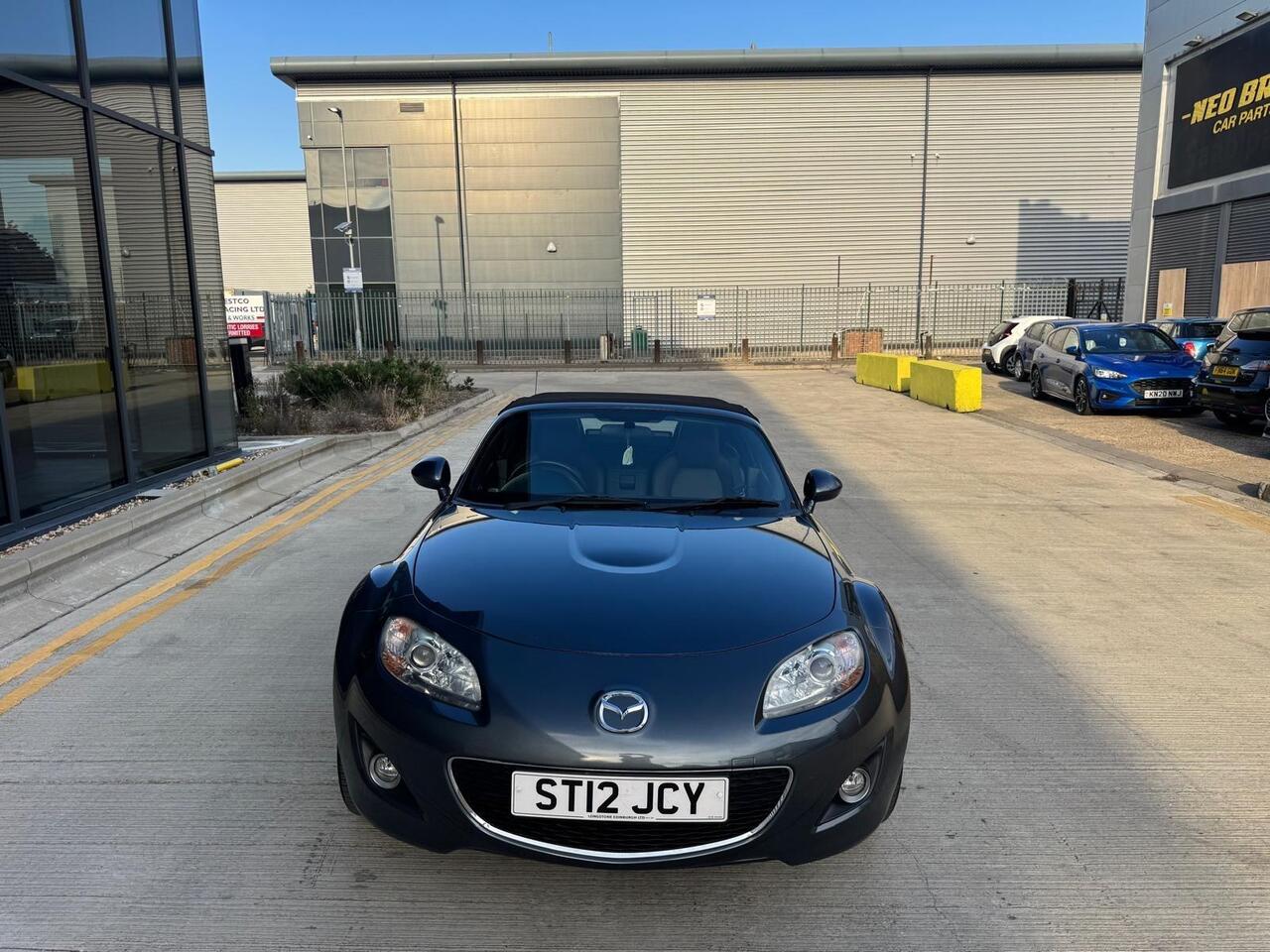 Mazda MX-5 — photo 16