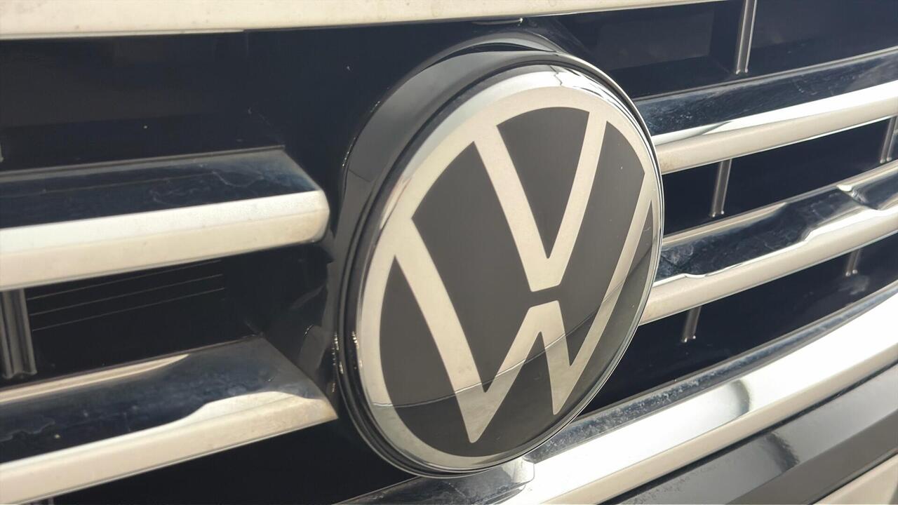 Volkswagen Tiguan — photo 27