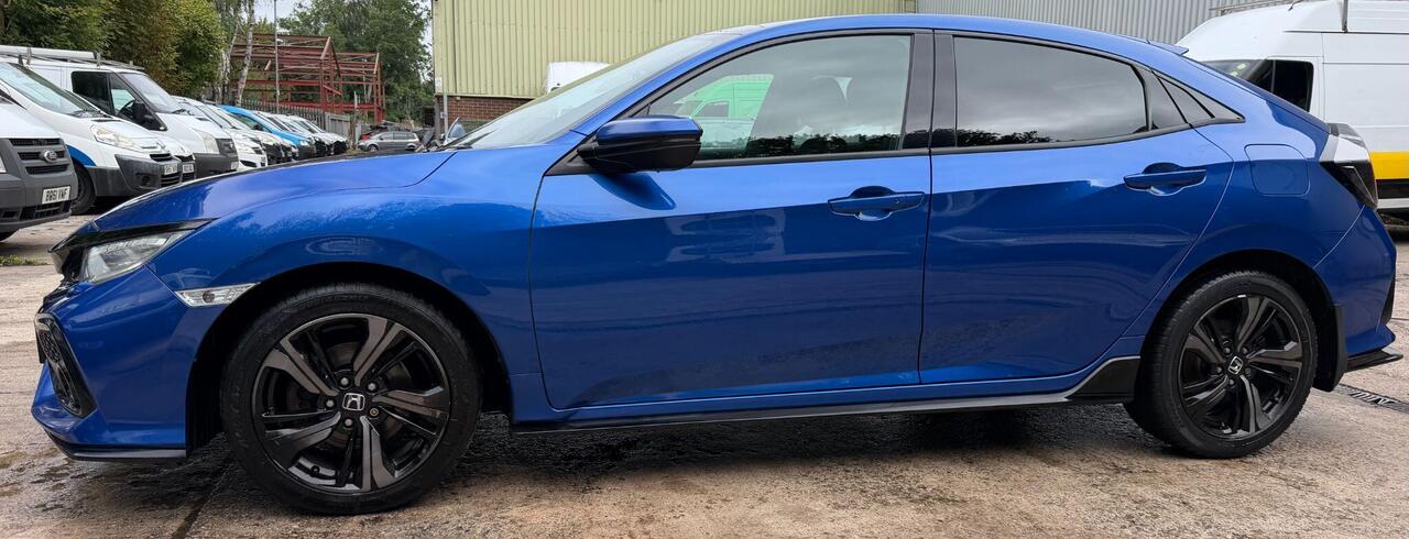 Honda Civic — photo 23