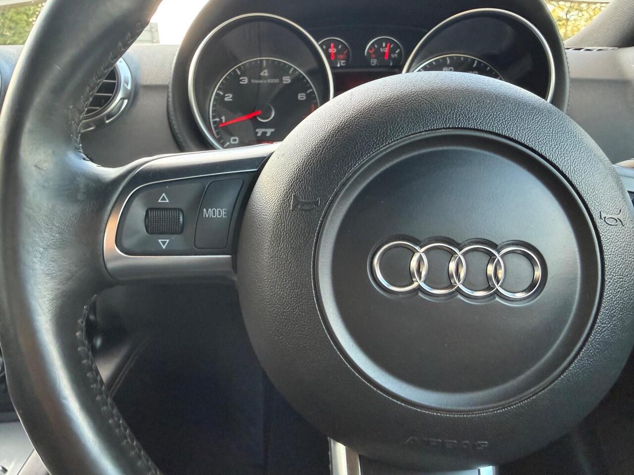 Audi TT — photo 18