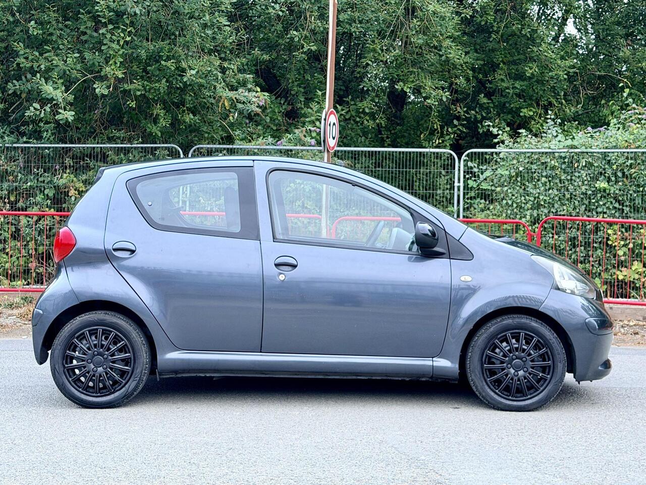 Toyota AYGO — photo 20