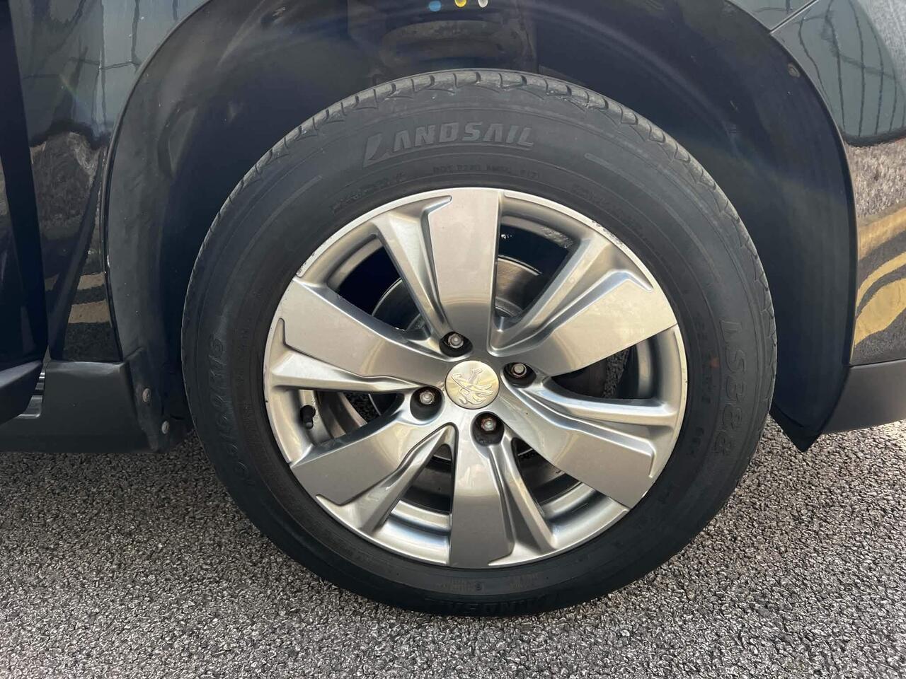 Peugeot 2008 — photo 15