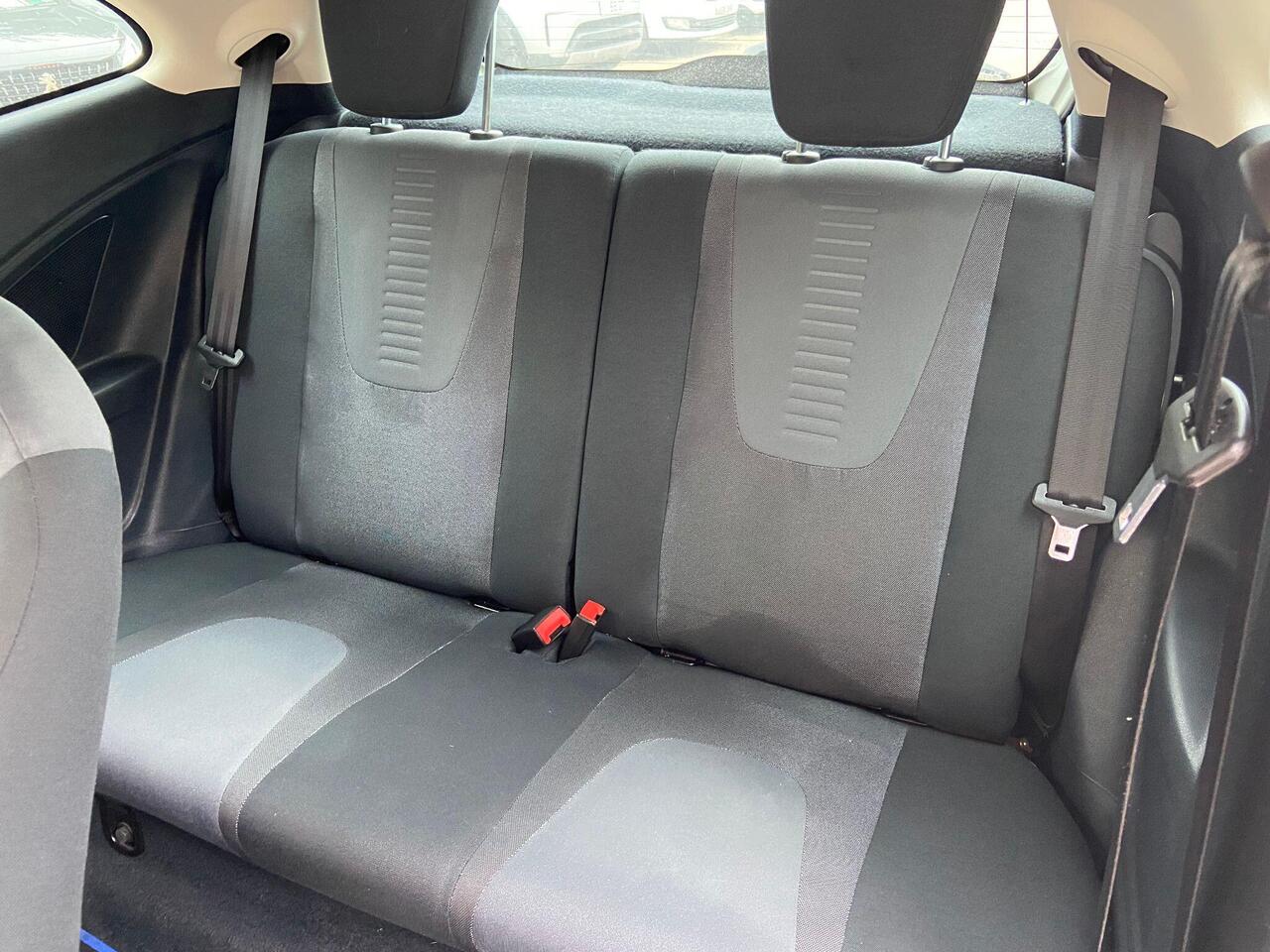 Ford Ka — photo 16
