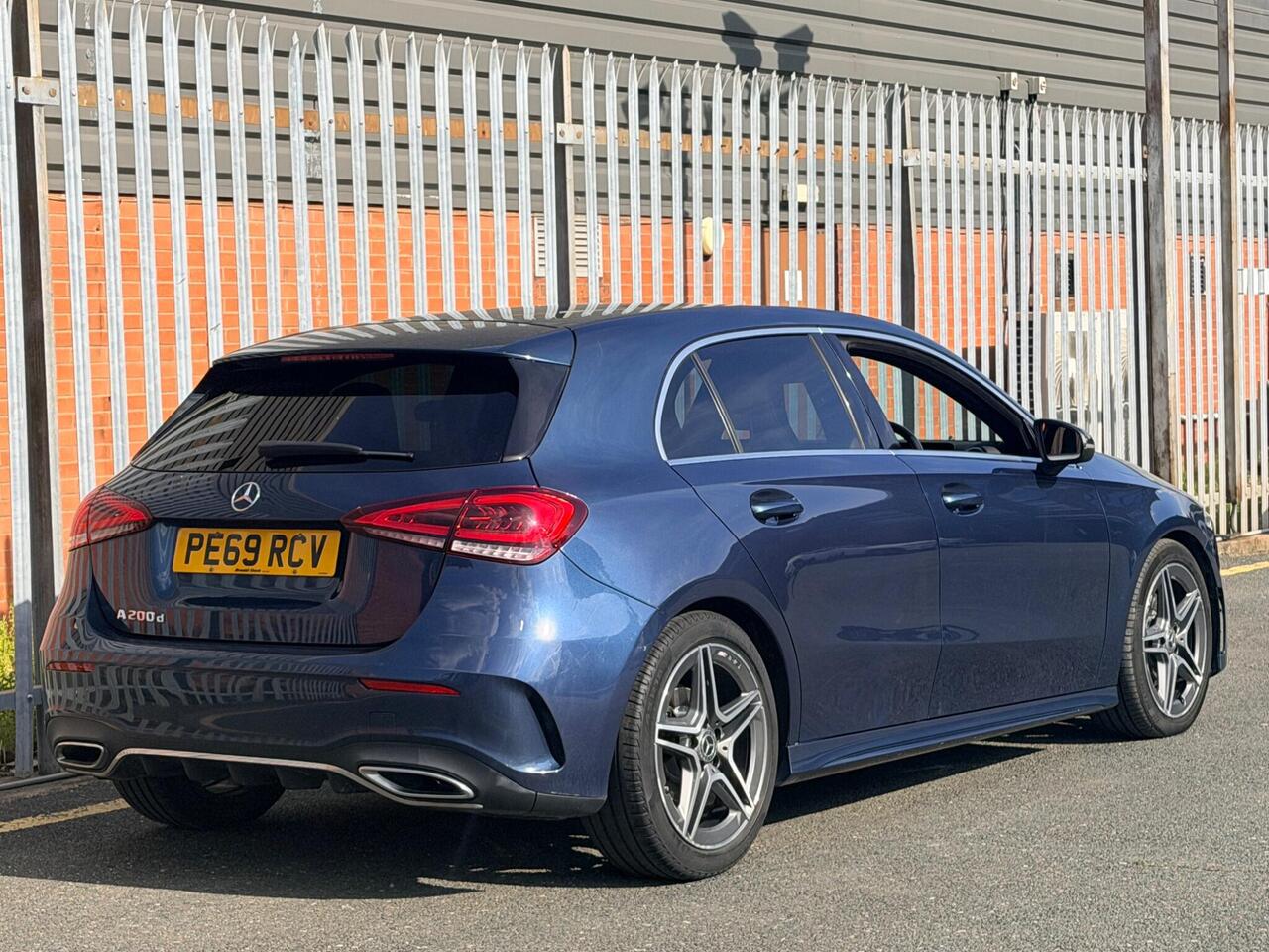 2019 Mercedes-Benz A Class 2.0 A200d AMG Line 8G-DCT Euro 6 (s/s) 5dr, photo 3