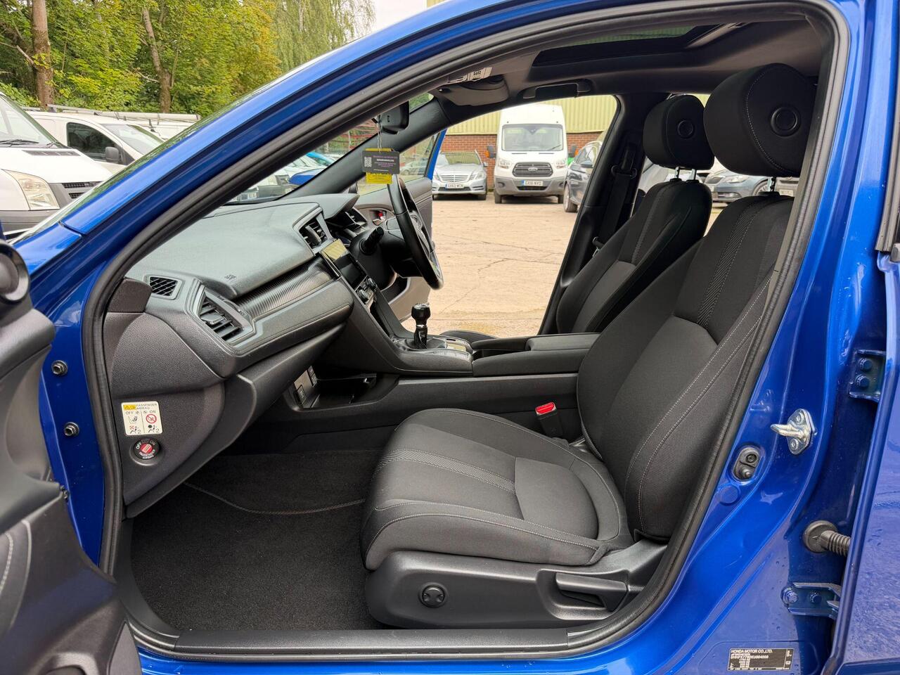 Honda Civic — photo 38