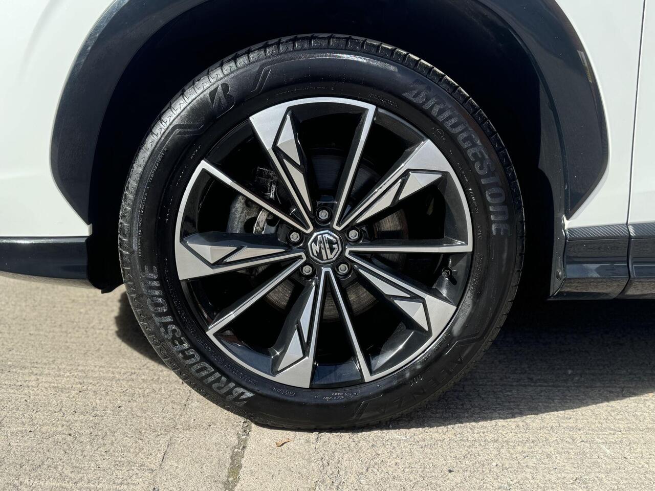 MG MG HS — photo 30
