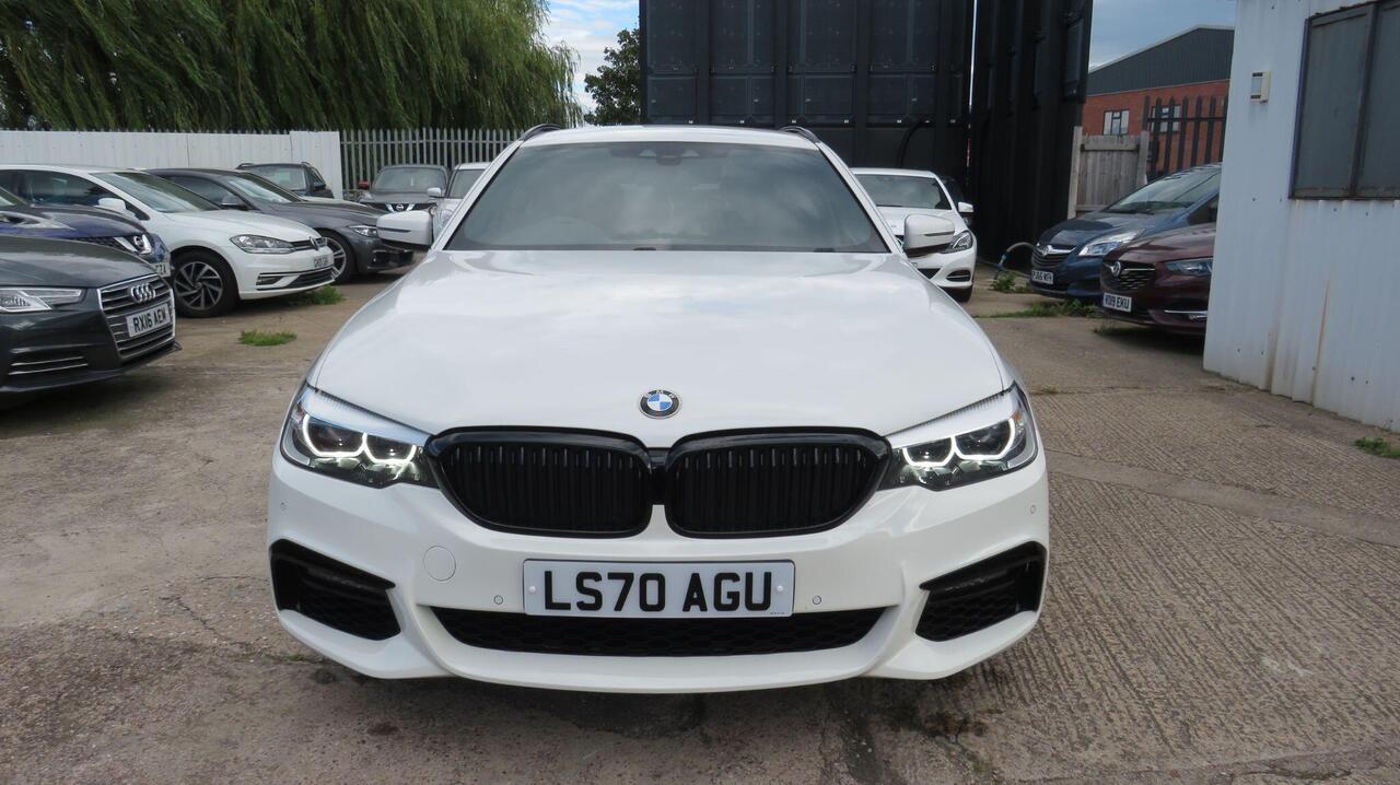 BMW 5 Series — photo 3