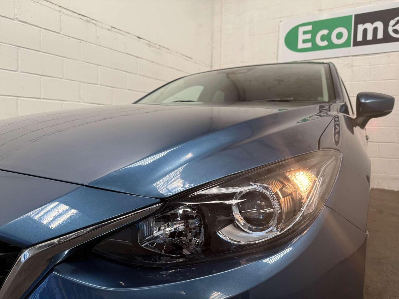 Mazda Mazda3 — photo 9