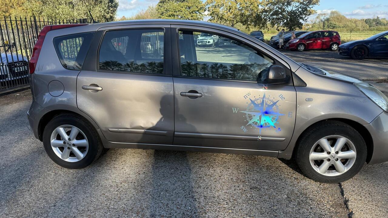 Nissan Note — photo 3