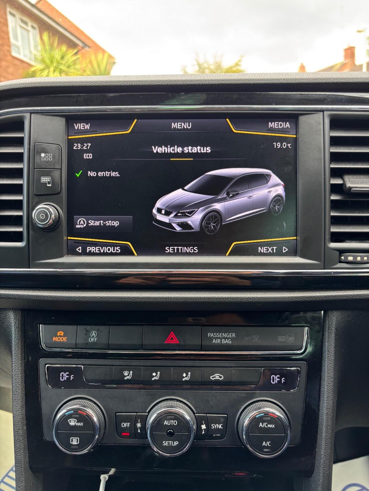 SEAT Leon — photo 26