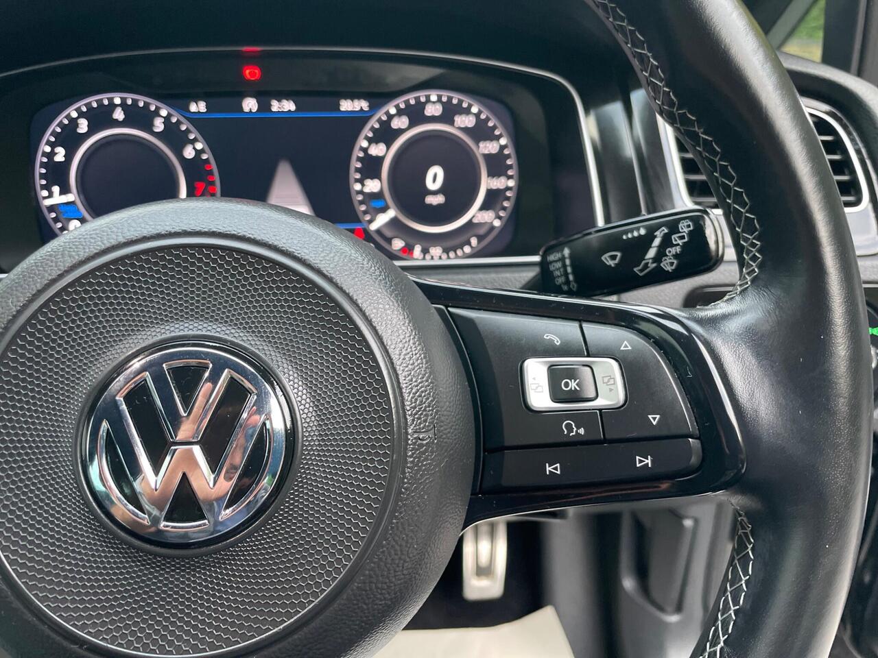 Volkswagen Golf — photo 30