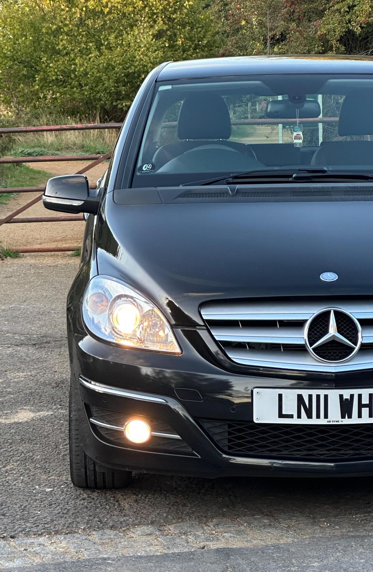 Mercedes-Benz B Class — photo 18