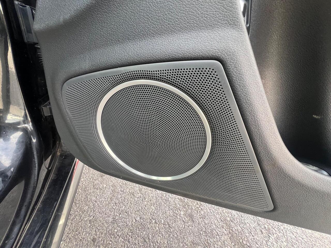 Audi A4 — photo 21