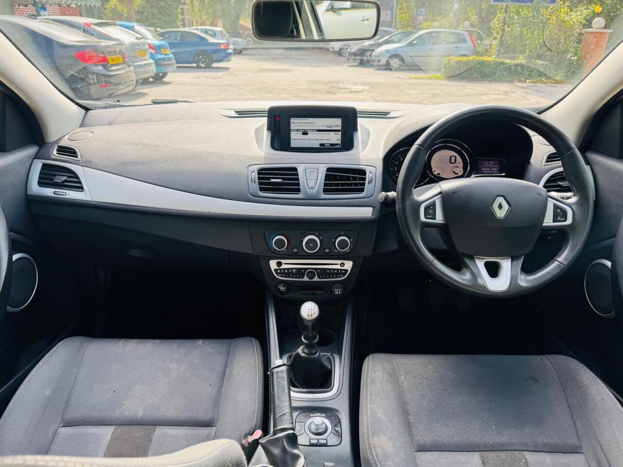 Renault Megane — photo 15