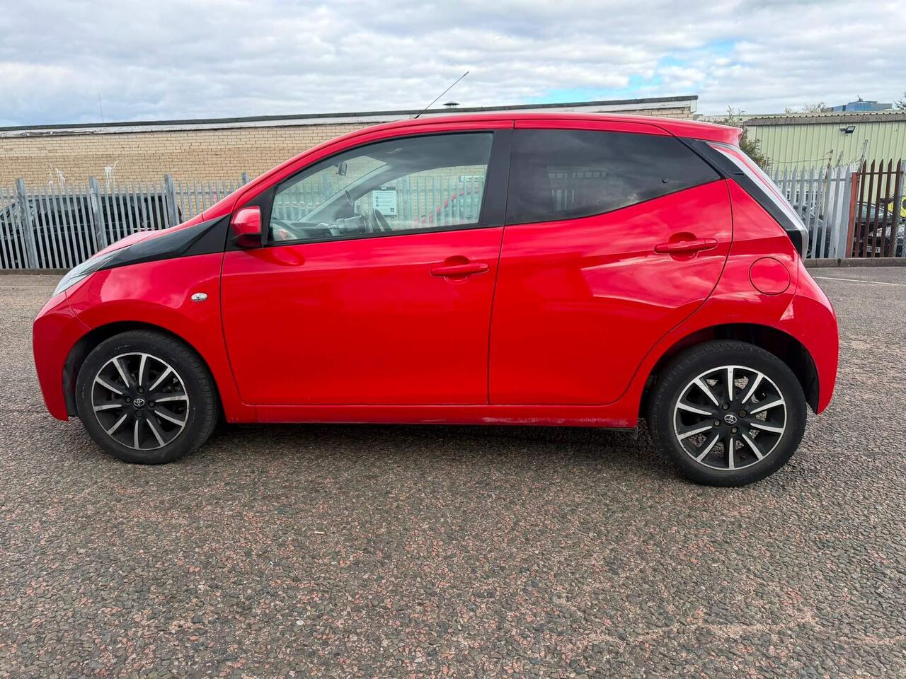 Toyota AYGO — photo 9