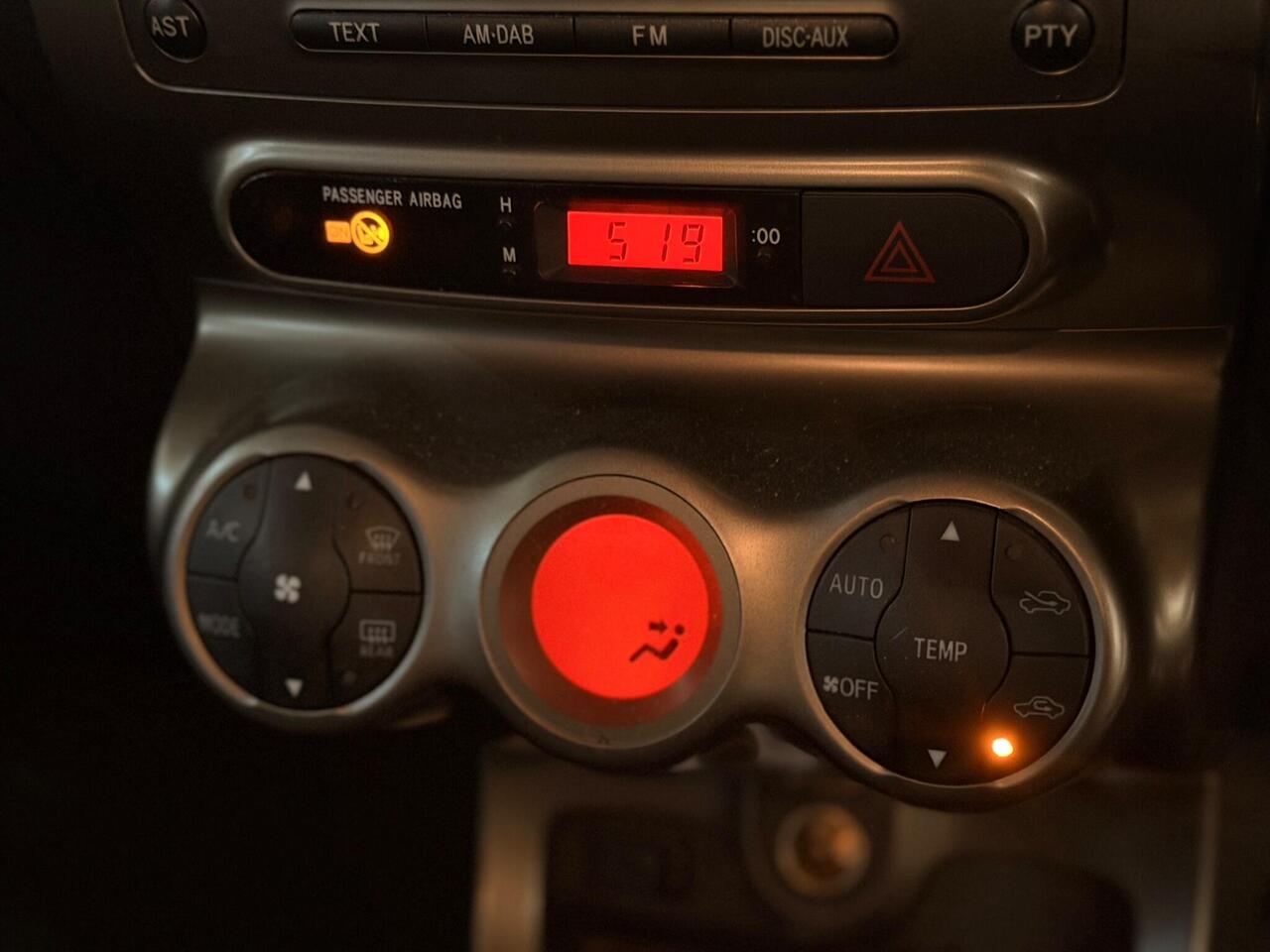 Toyota Urban Cruiser — photo 32