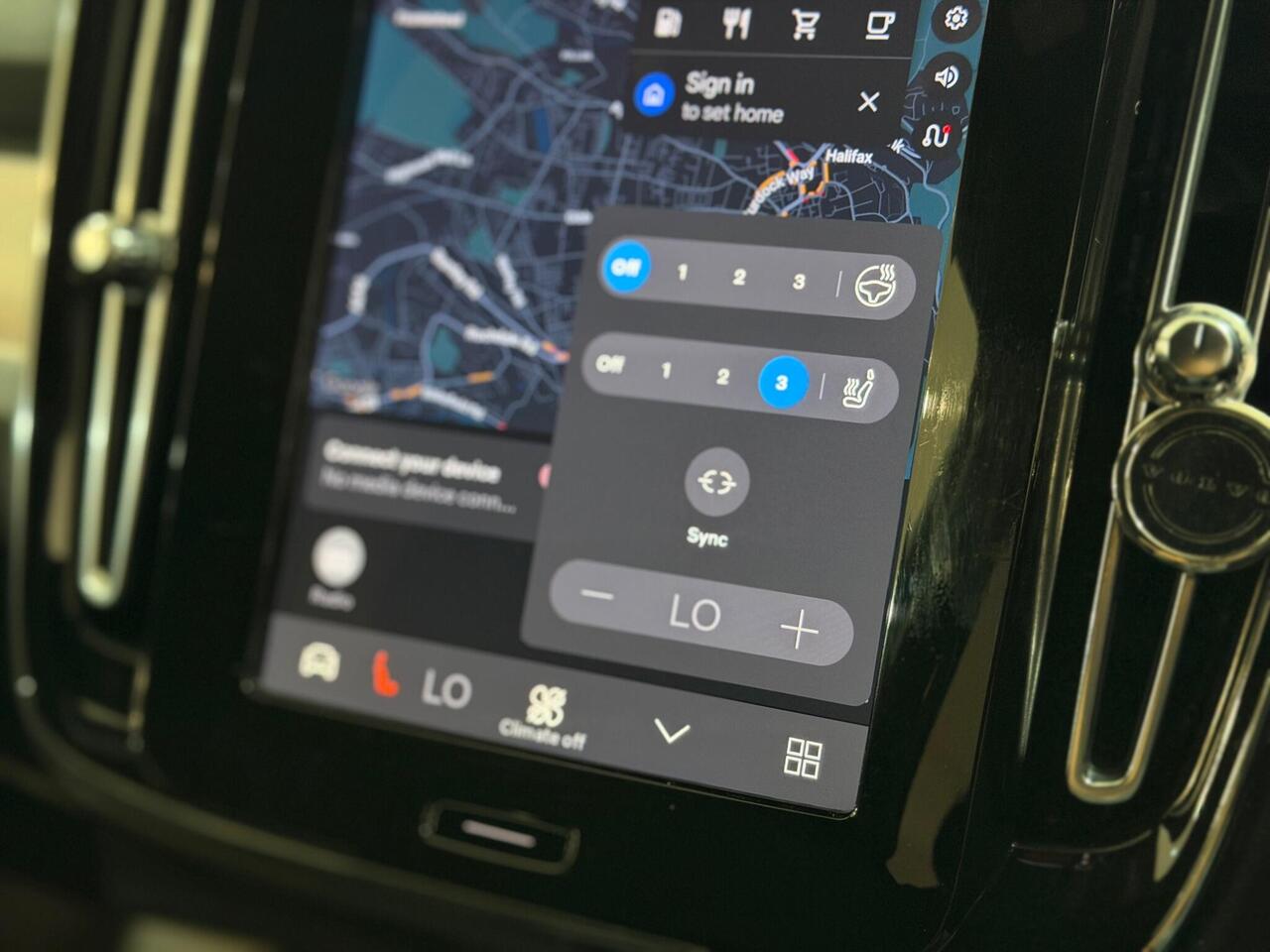 Volvo XC40 — photo 18
