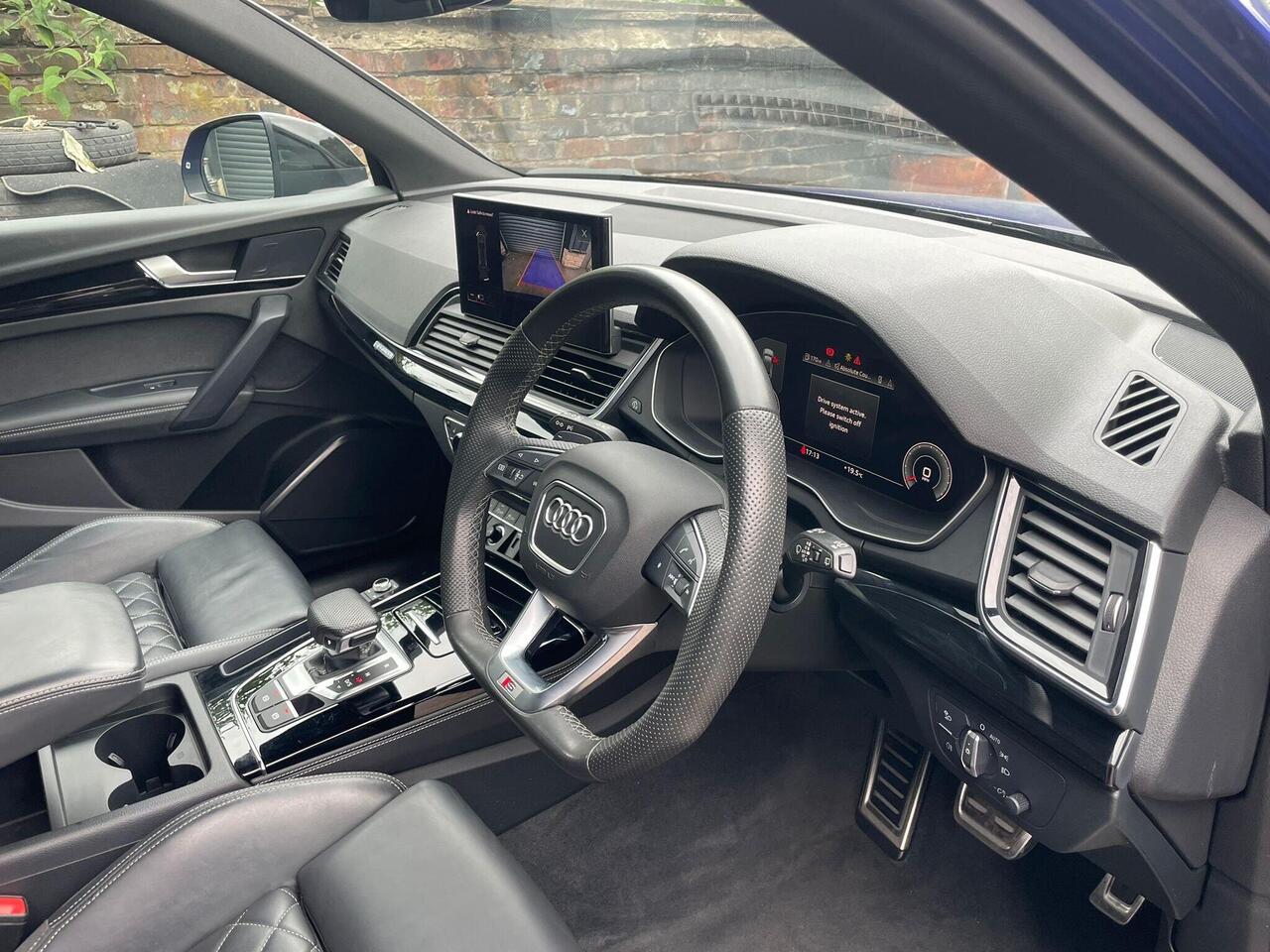Audi Q5 — photo 14