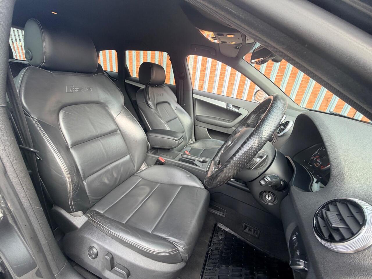 2011 Audi RS3 2.5 TFSI Sportback S Tronic quattro Euro 5 5dr, photo 6