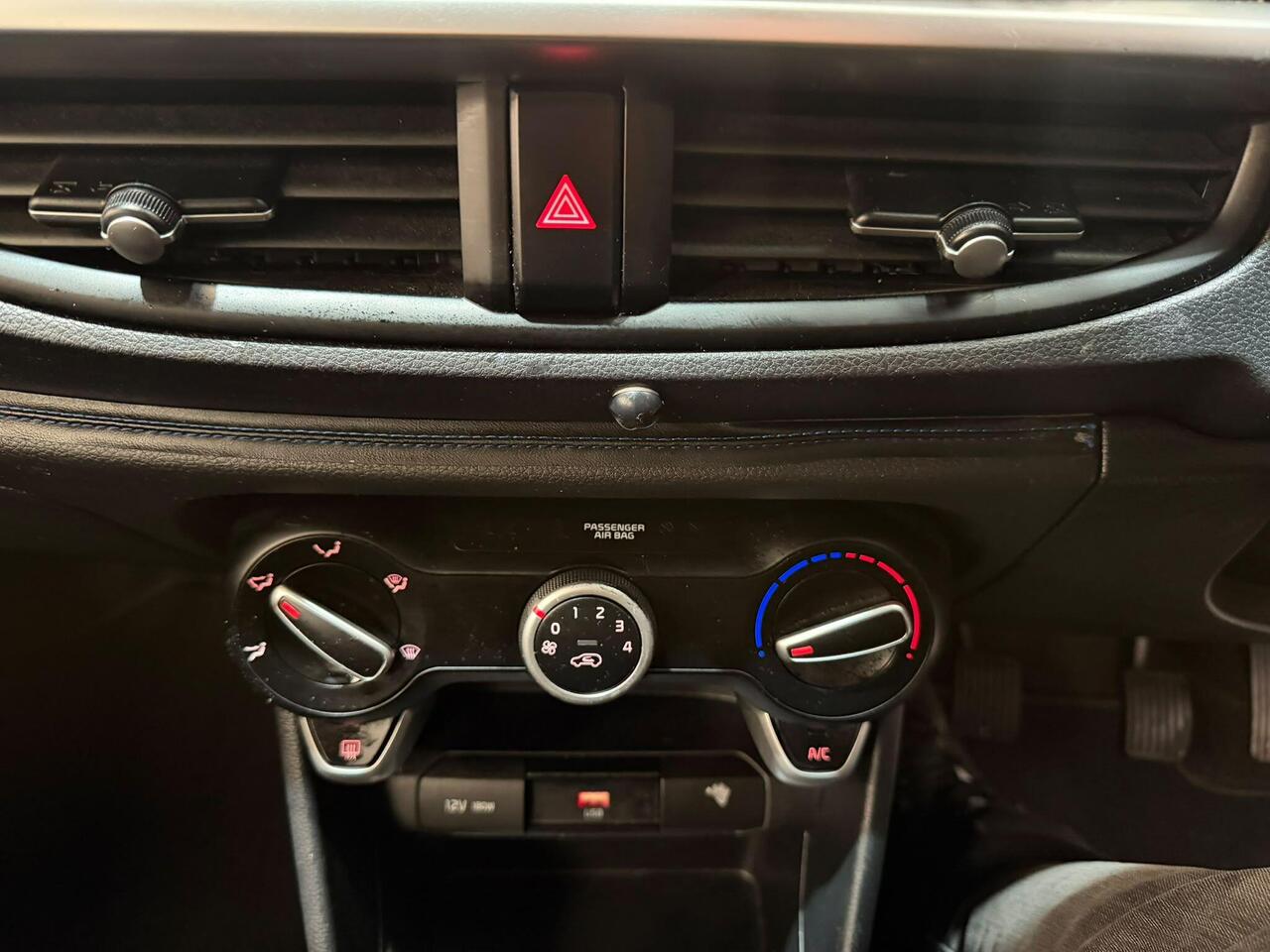 Kia Picanto — photo 17