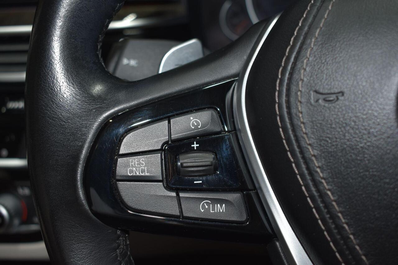 BMW 5 Series — photo 29