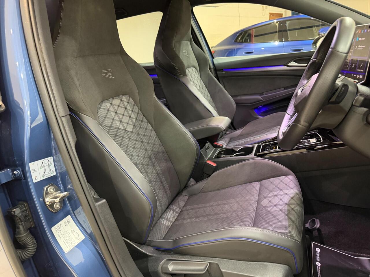Volkswagen Golf — photo 15