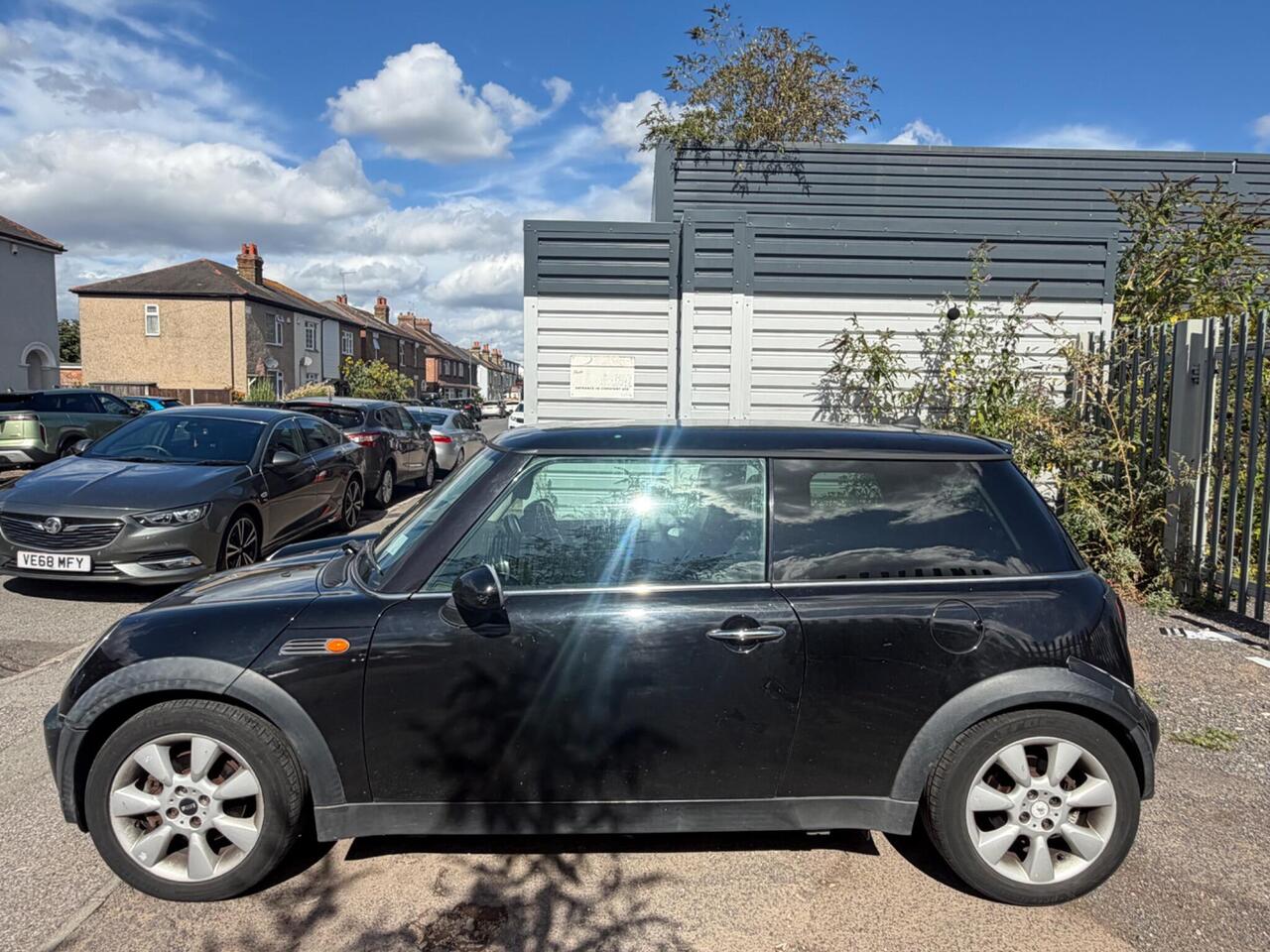 MINI Hatch — photo 3