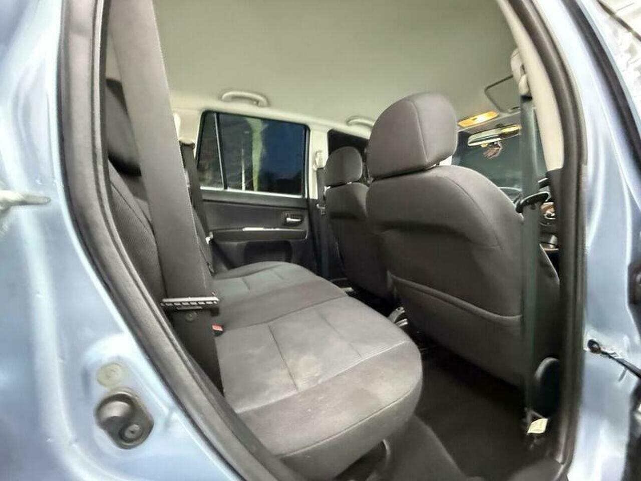 Mazda Mazda2 — photo 18