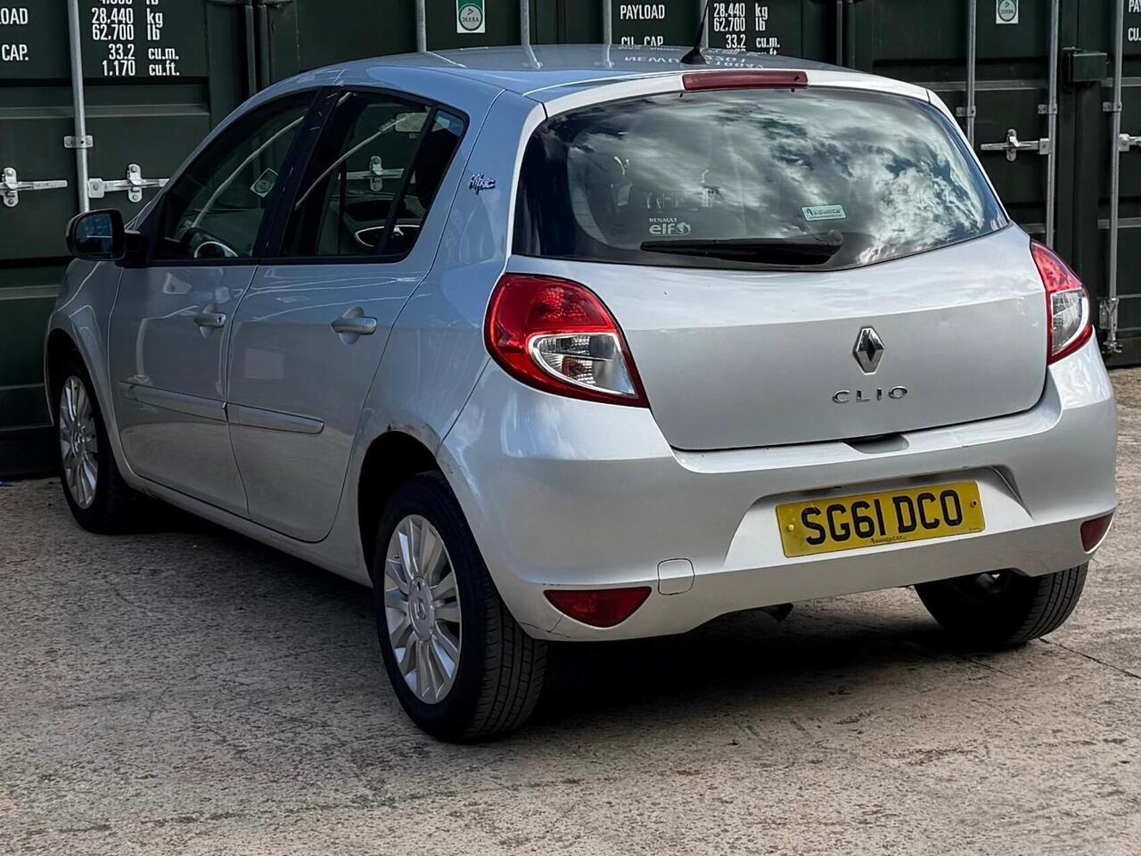 Renault Clio — photo 4